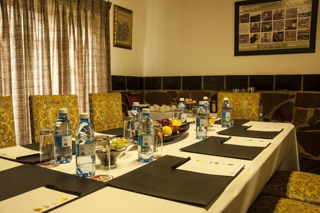 Kedar Heritage Lodge, Conference Centre & Spa Phokeng Buitenkant foto