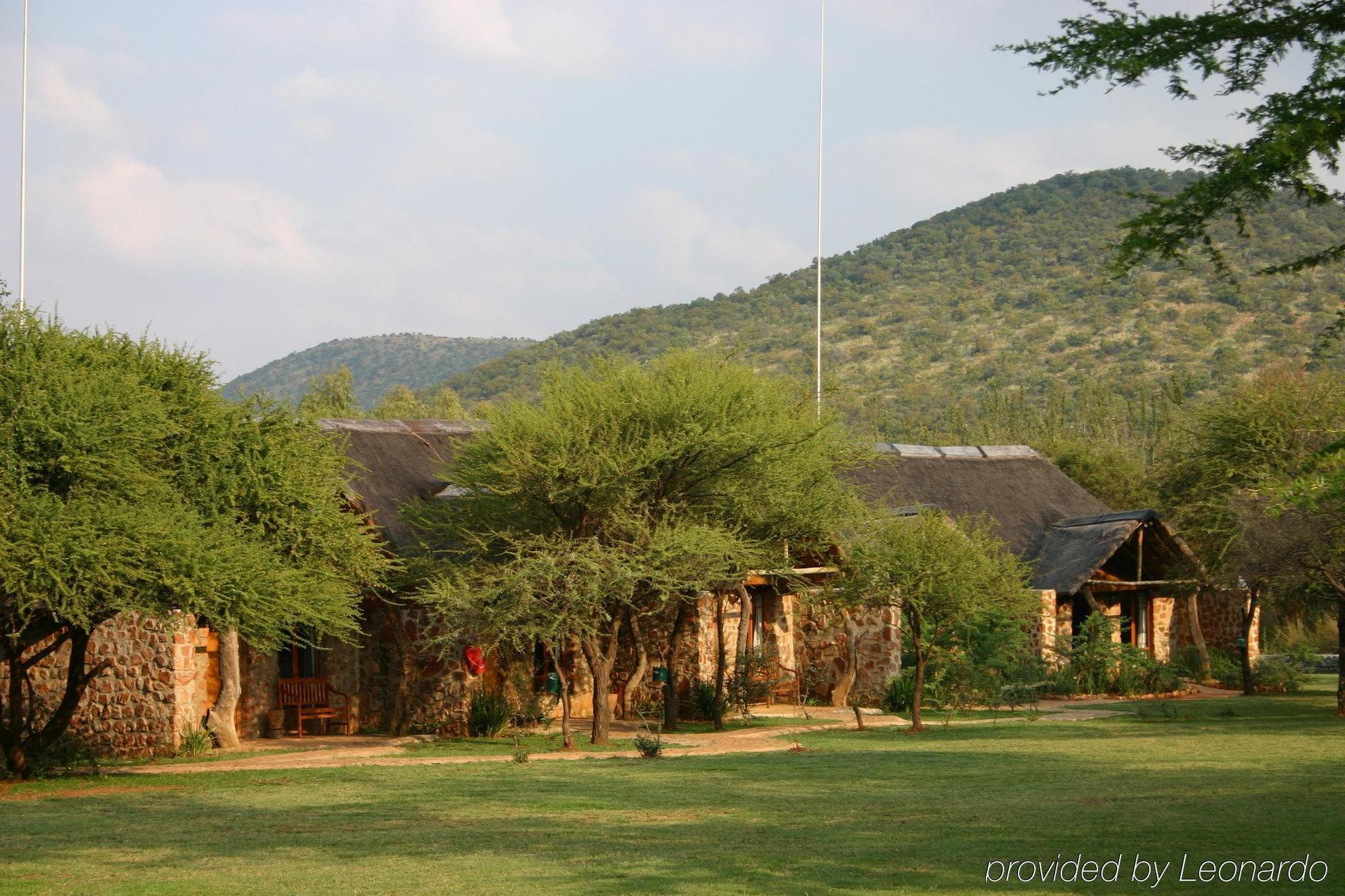 Kedar Heritage Lodge, Conference Centre & Spa Phokeng Buitenkant foto
