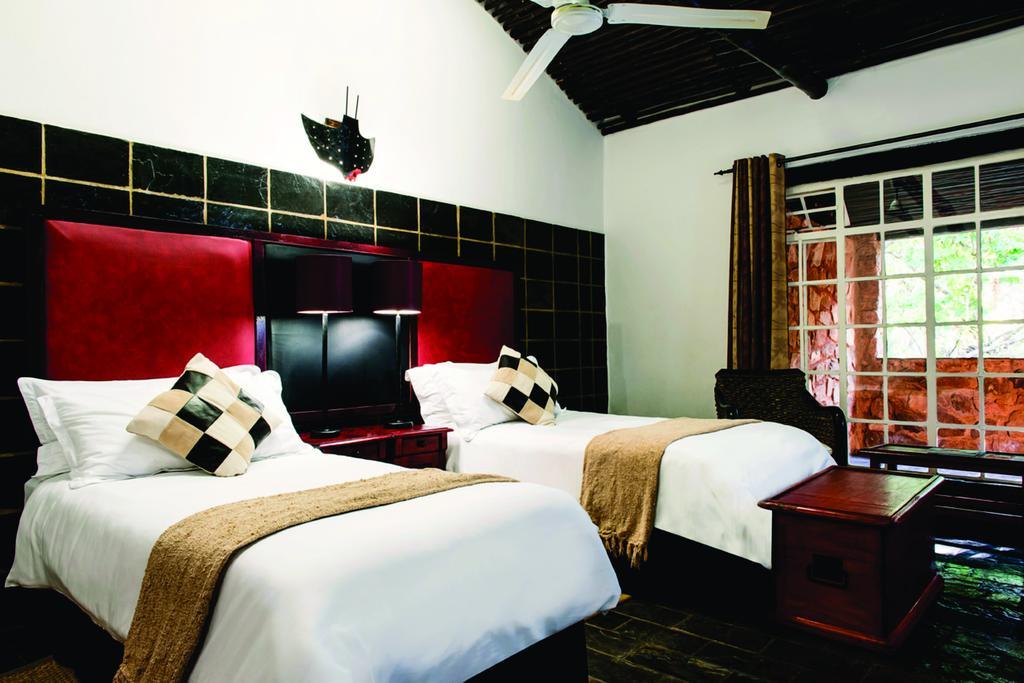 Kedar Heritage Lodge, Conference Centre & Spa Phokeng Buitenkant foto